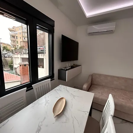 Merlin Prestige Apartment